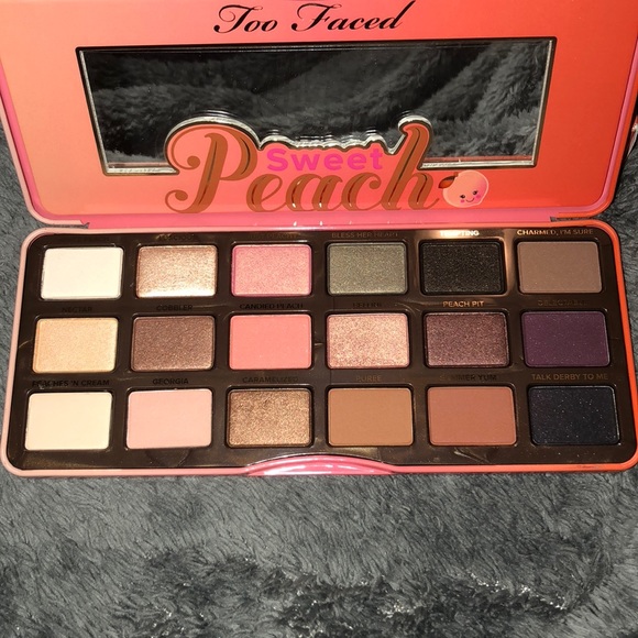 Too Faced Sweet Peach Eye Shadow Palette - Picture 3 of 3